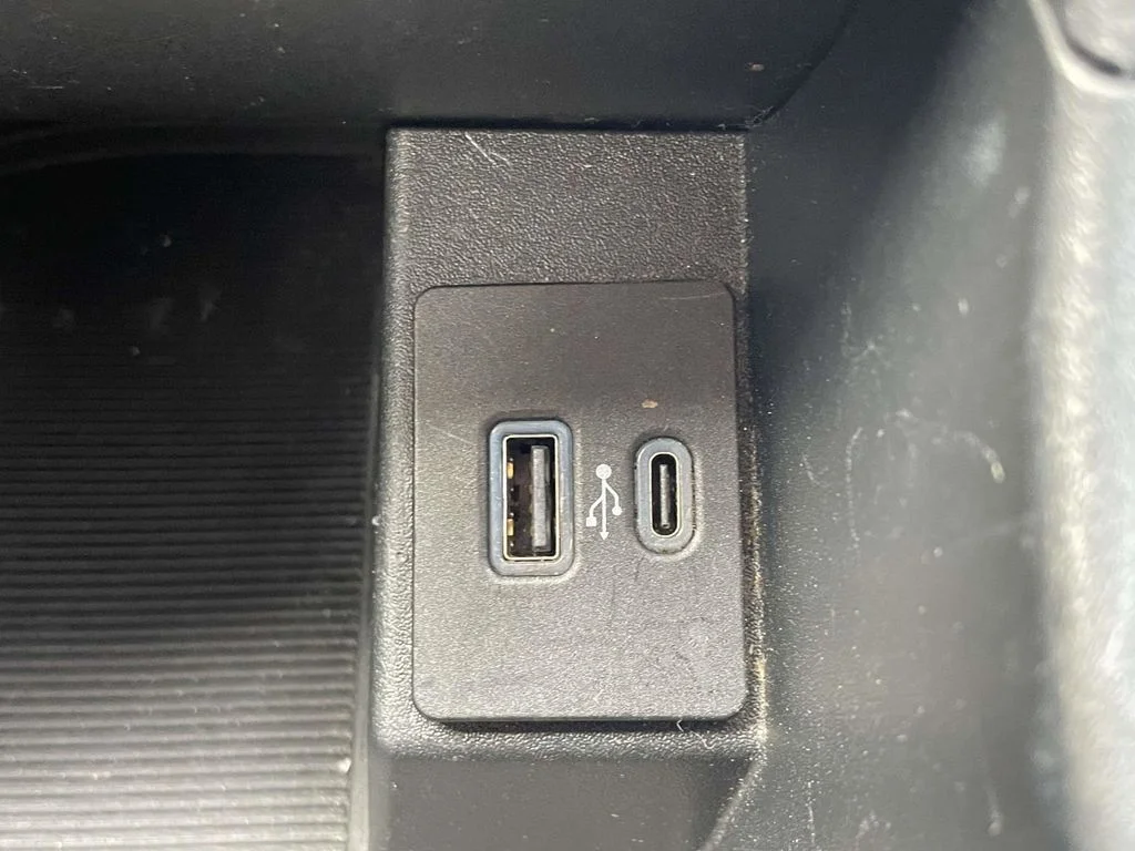 Used 2024 Gray Ford SEL image 39