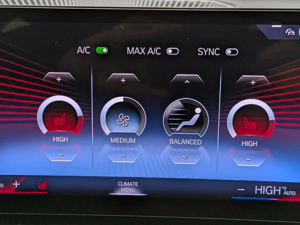 2023 BMW 3 Series 330i - Photo 7