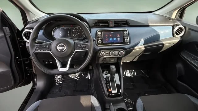 Used 2025  Nissan SV image 10