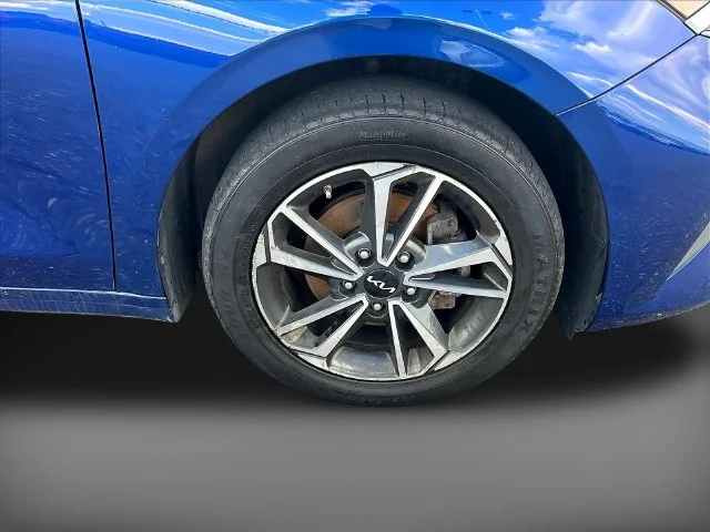 Used 2023 Blue Kia LXS image 32