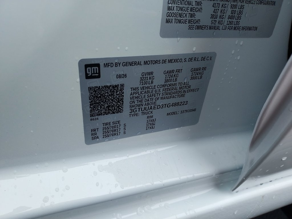 New 2026 Summit White GMC Pro image 23