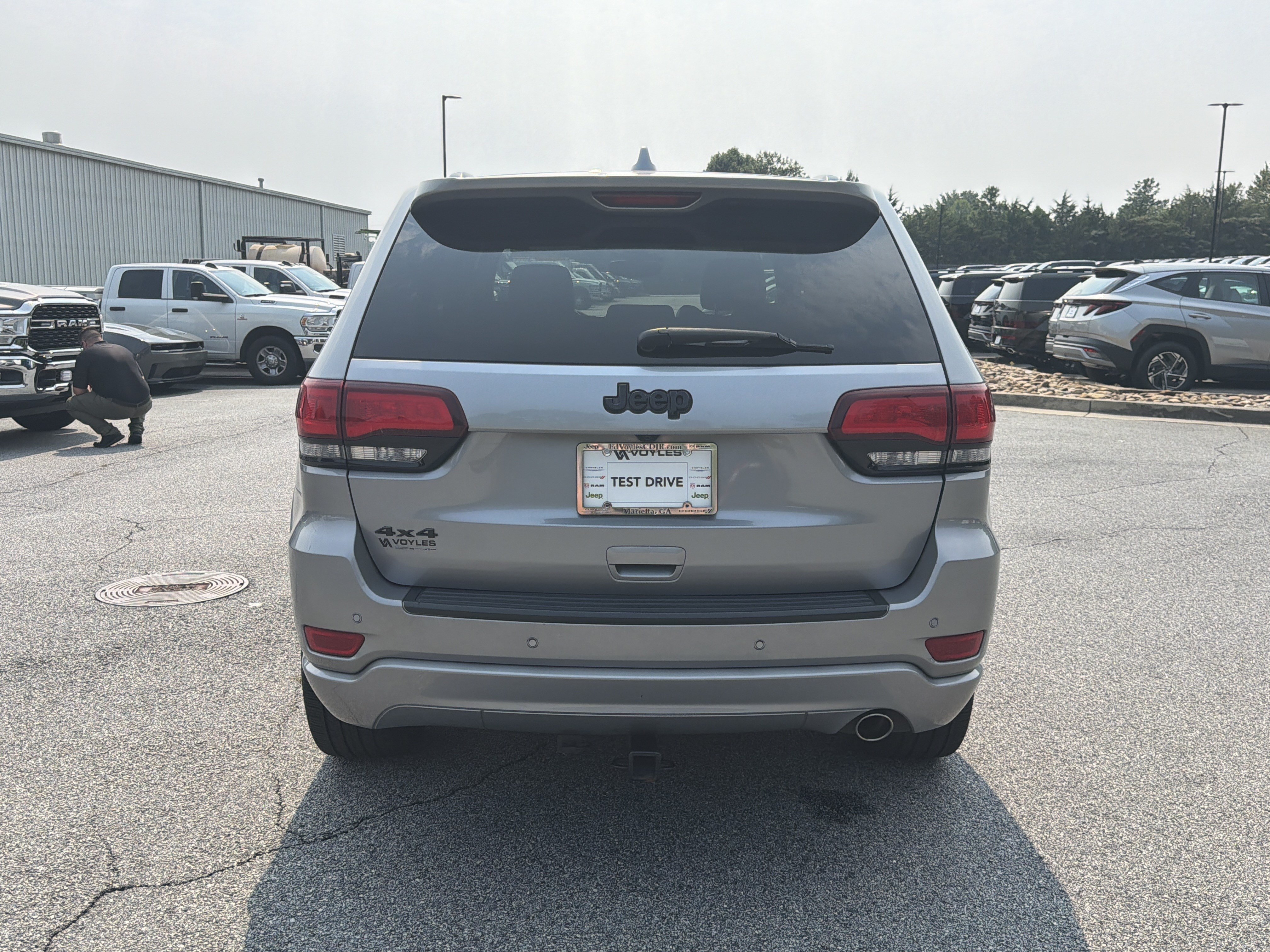 Used 2020 Billet Silver Metallic Clearcoat Jeep Altitude image 7