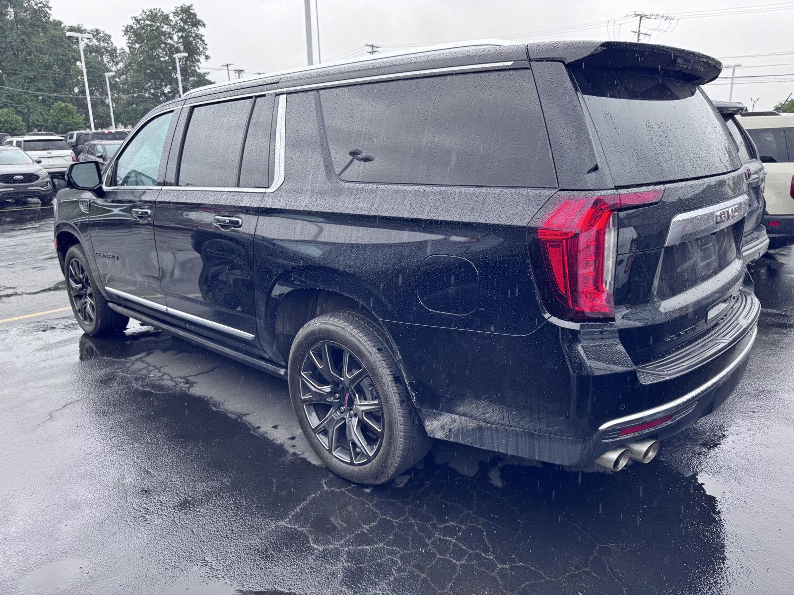 Used 2023 Onyx Black GMC Denali image 6