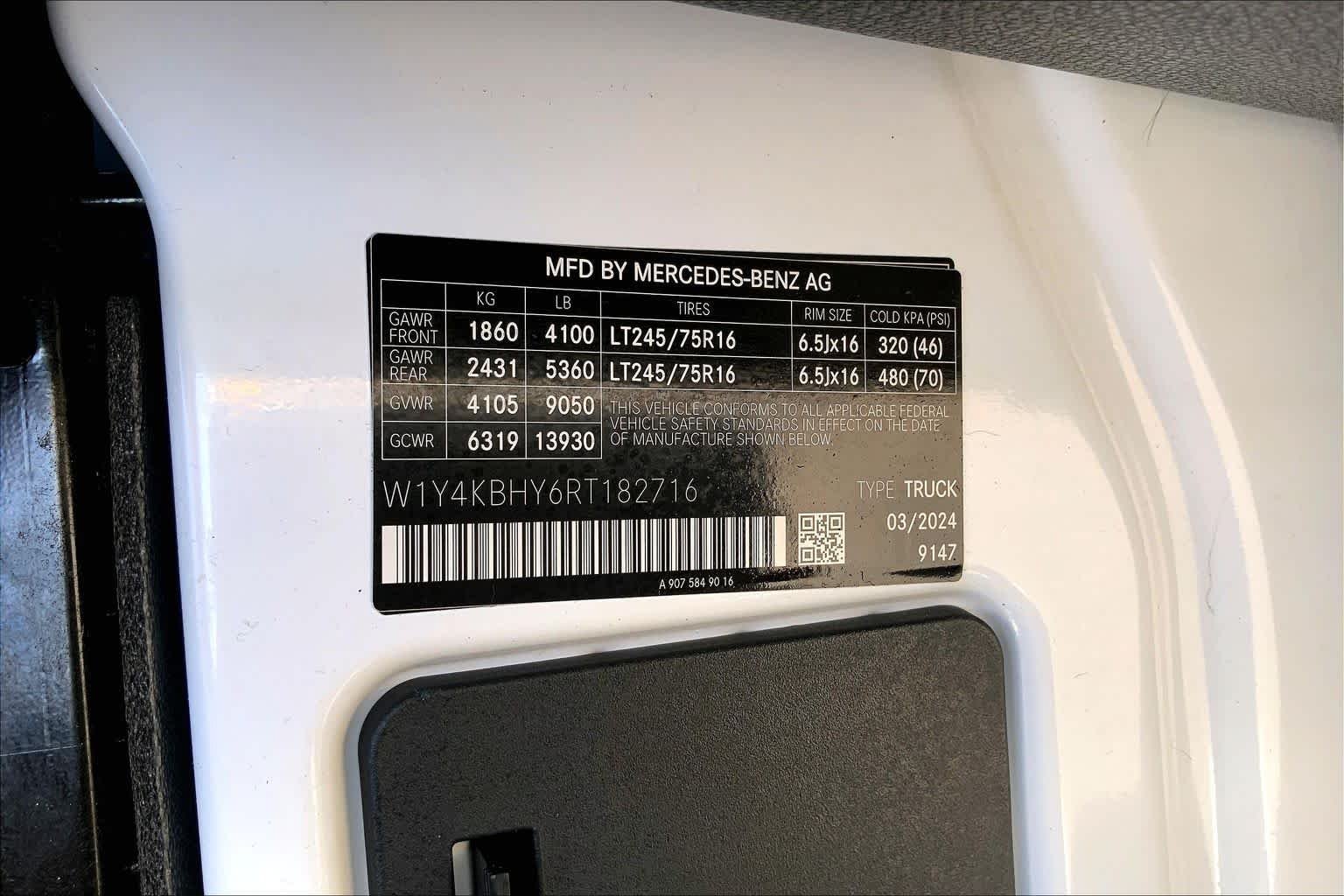 Used 2024 Arctic White Mercedes-Benz  image 33