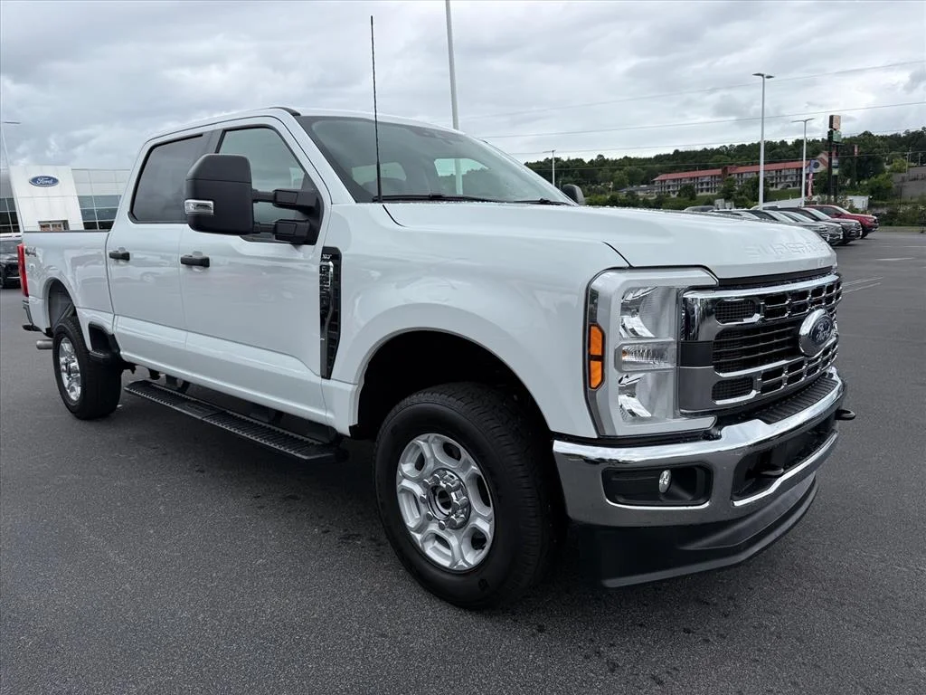 Used 2025 White Ford XLT image 2