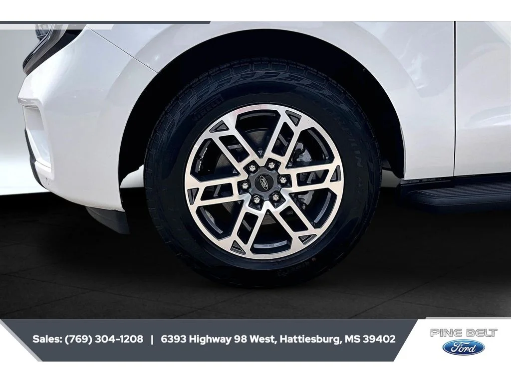 New 2026 Star White Metallic Tri-Coat Ford Active image 7