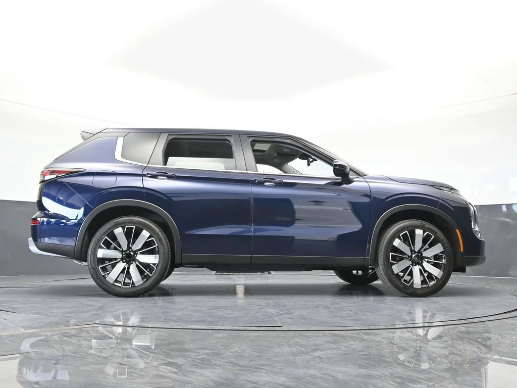 2026 Mitsubishi Outlander SE - Photo 73