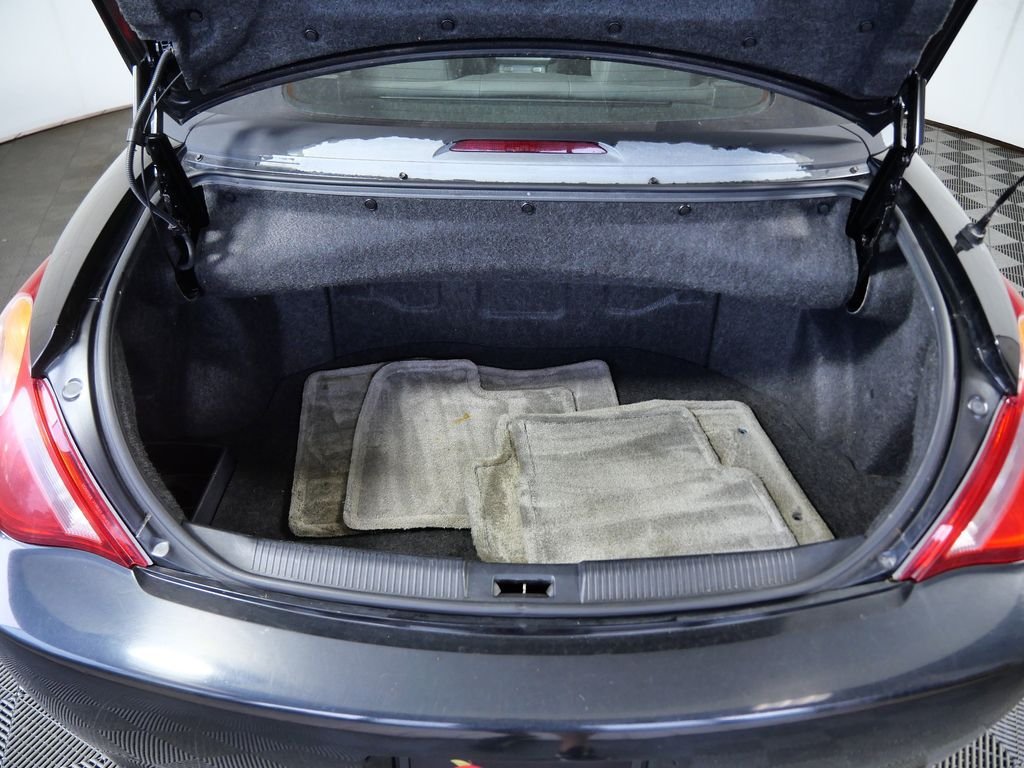 Used 2004 Black Toyota SLE image 10
