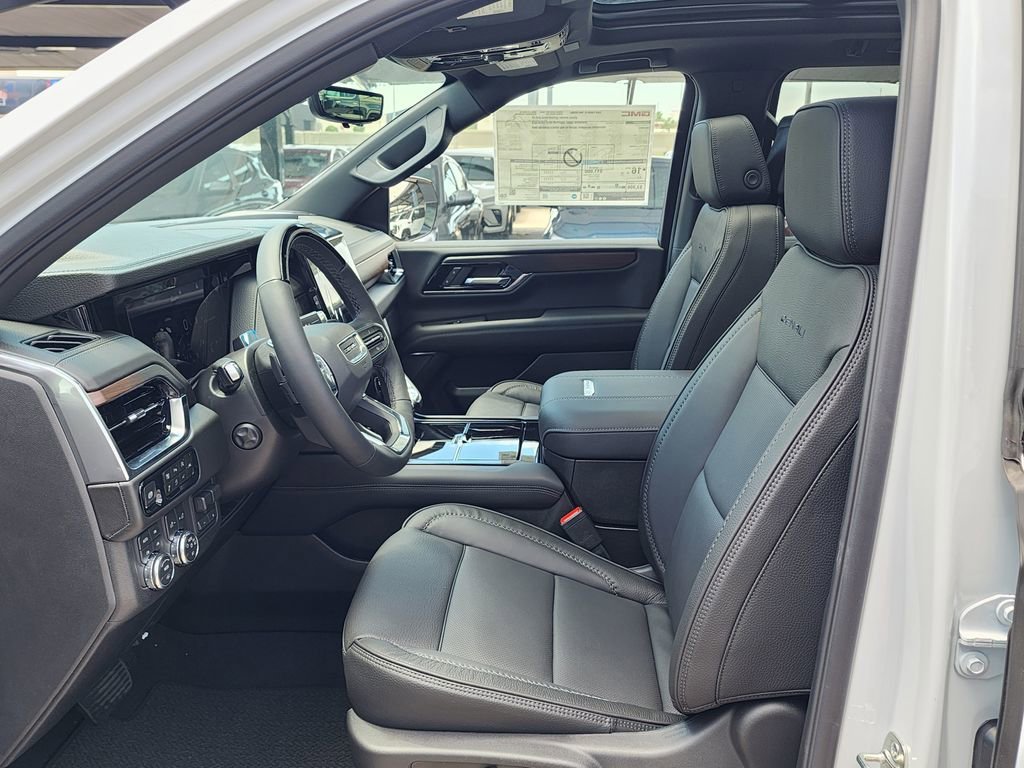 2026 GMC Yukon XL Denali - Photo 15