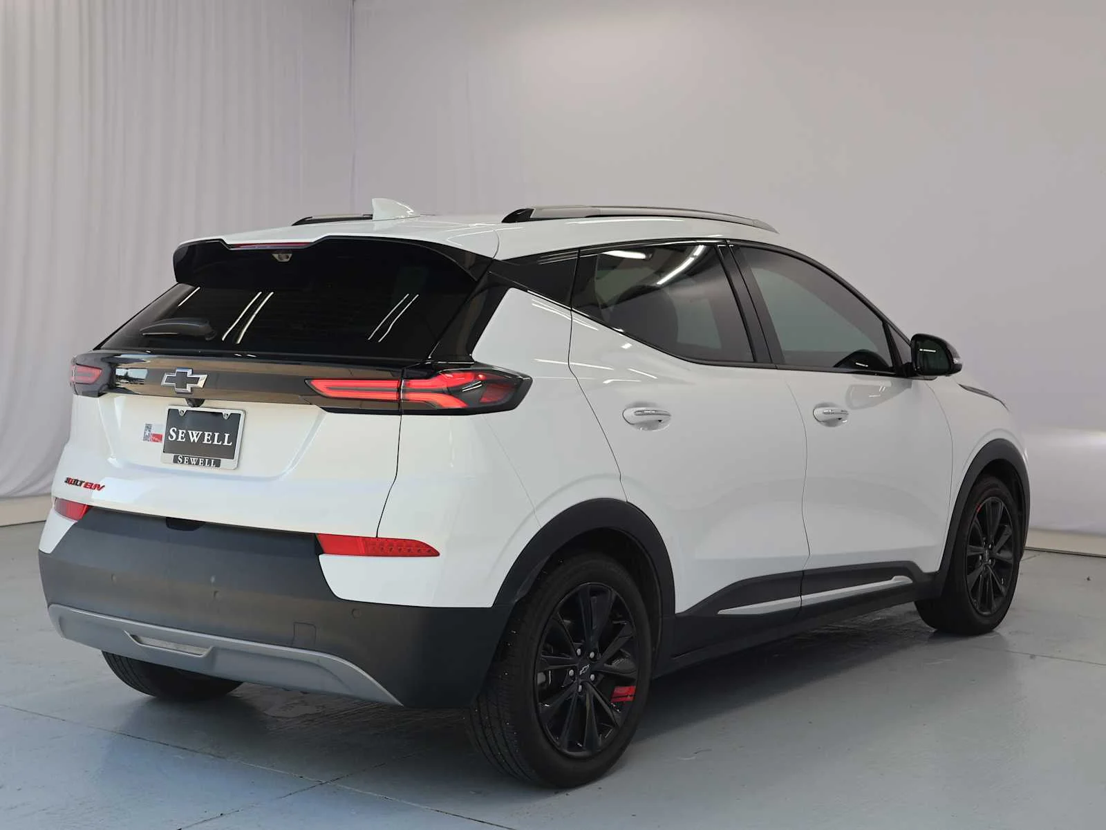 Used 2023 Summit White Chevrolet Premier image 9