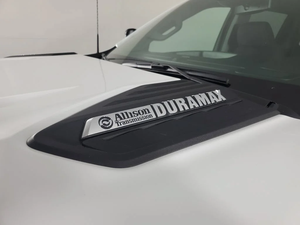 New 2026 Summit White Chevrolet Custom image 12