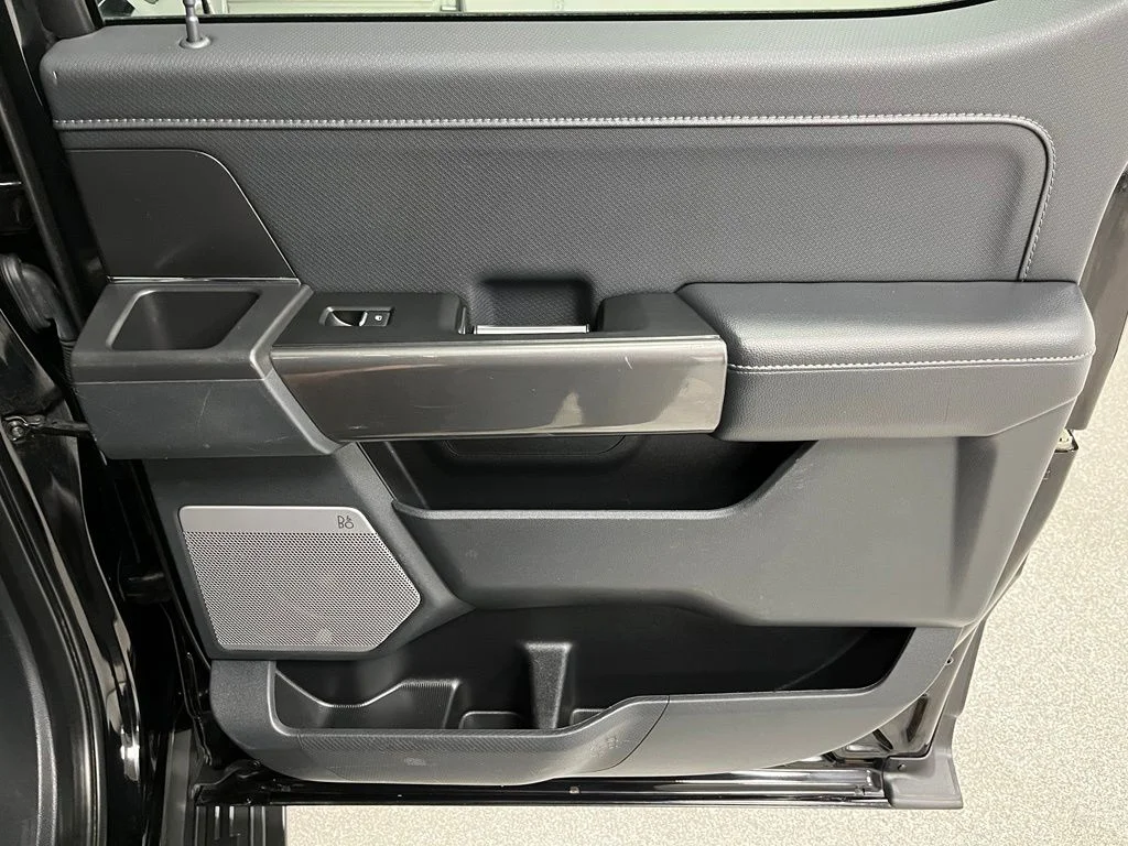 Used 2023 Black Ford XLT image 49
