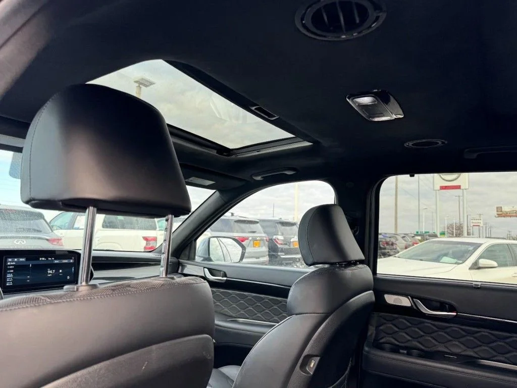 Used 2020 Silver Hyundai Limited image 11