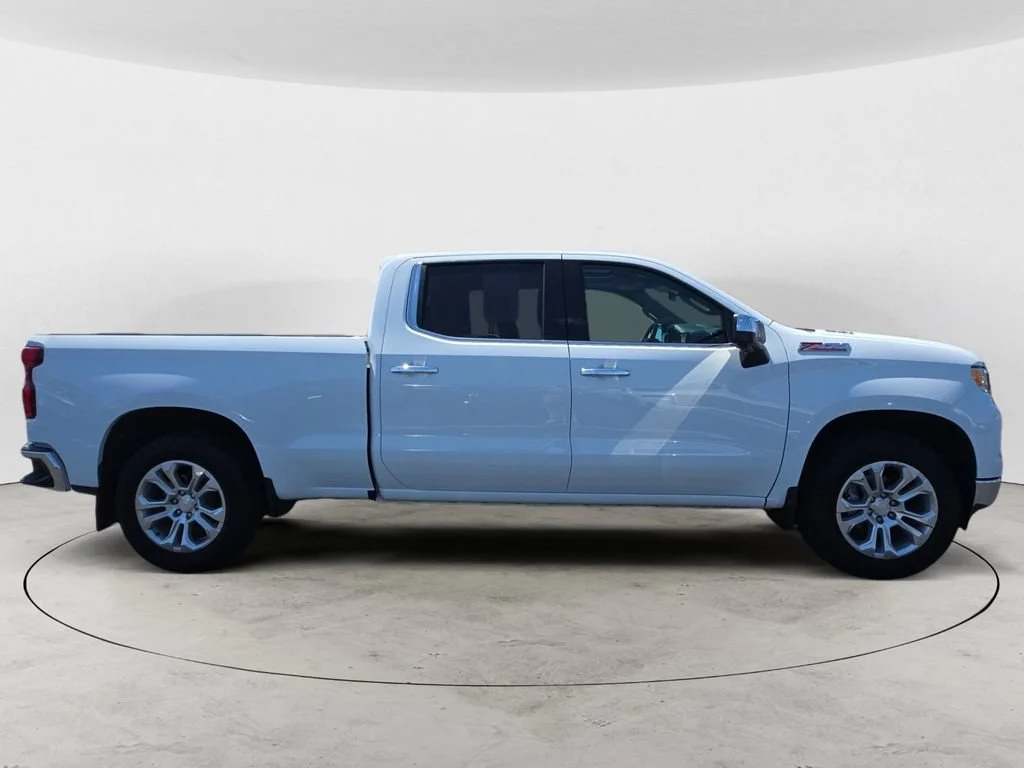 Used 2023 Summit White Chevrolet LTZ image 4