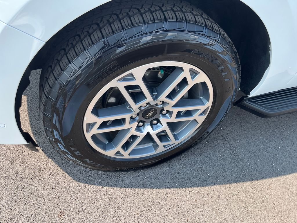 Used 2025 White Ford Active image 9