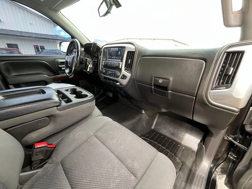Used 2017 Black GMC SLE image 19