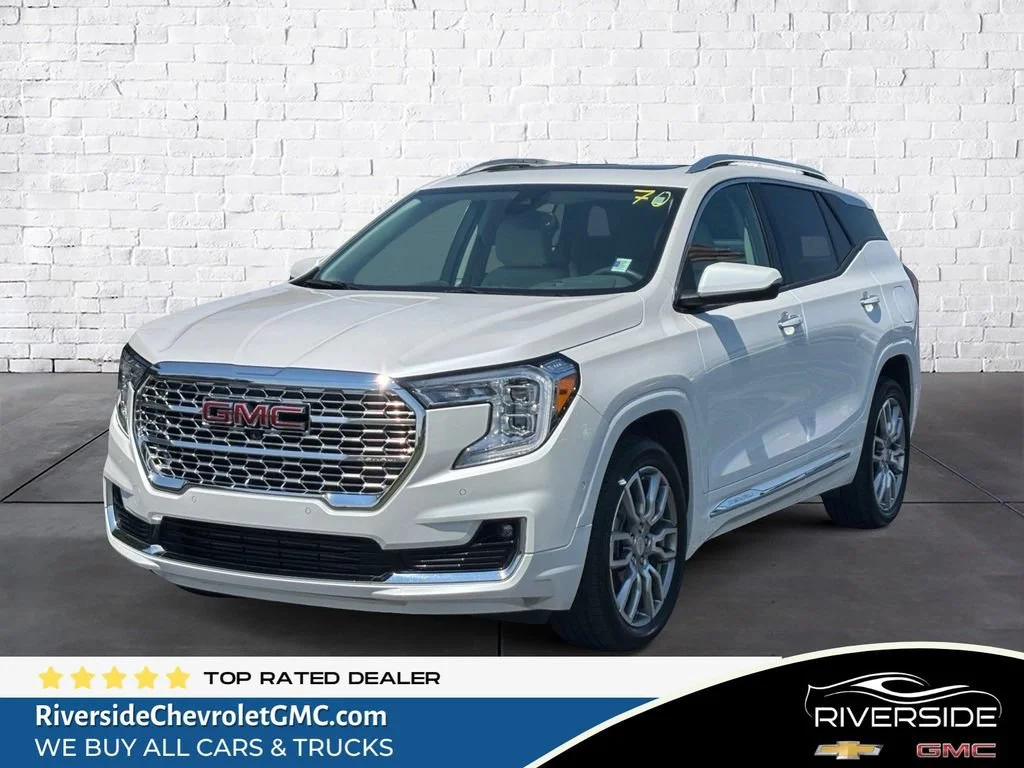 Used 2023 WHITE FROST TRICOAT GMC Denali image 1