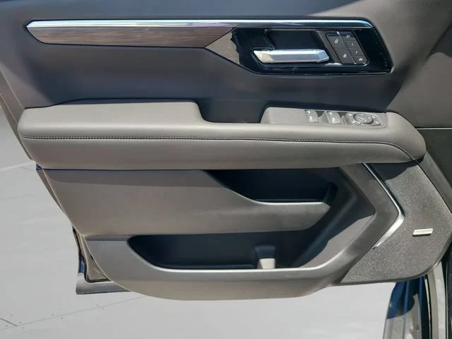 New 2026 Black Chevrolet LT image 20