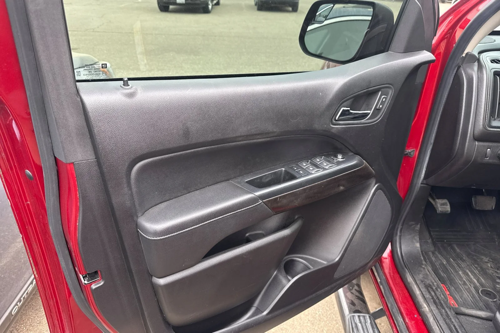 Used 2021 Red GMC Elevation image 8