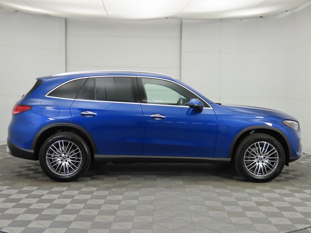 Used 2026 Starling Blue Metallic Mercedes-Benz GLC 300 image 4