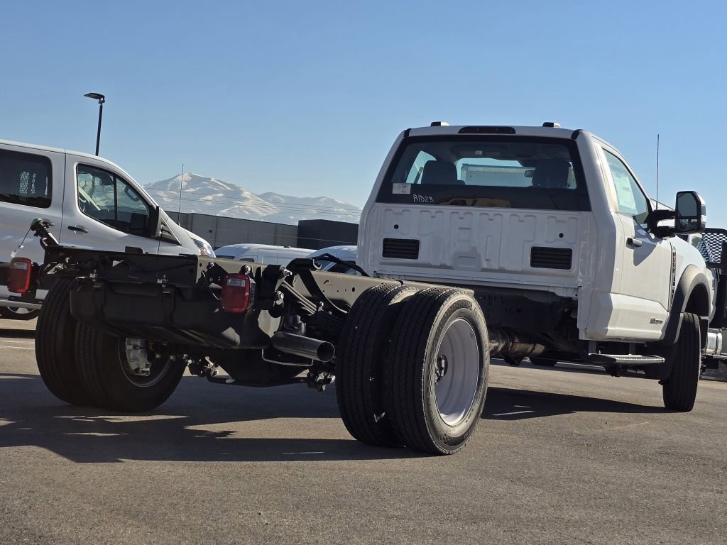 2025 Ford F-550 Super Duty Chassis Cab XL - Photo 24
