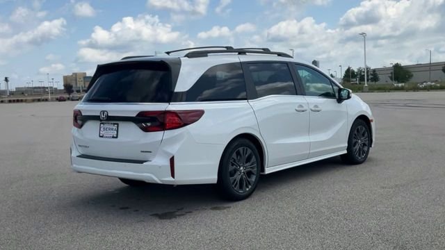 New 2026 Platinum White Pearl Honda Touring image 8