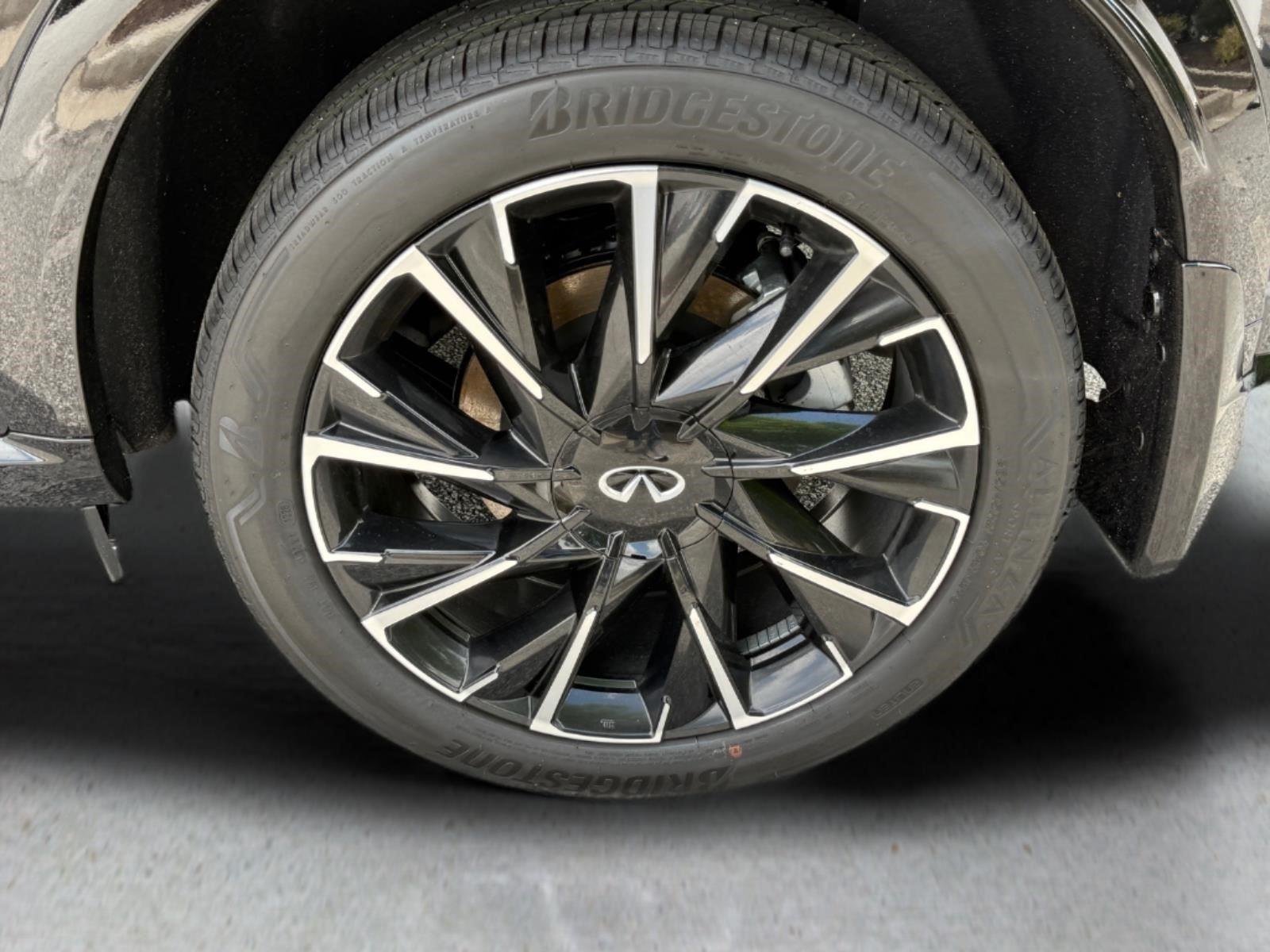New 2027 MINERAL BLACK INFINITI Autograph AWD image 15