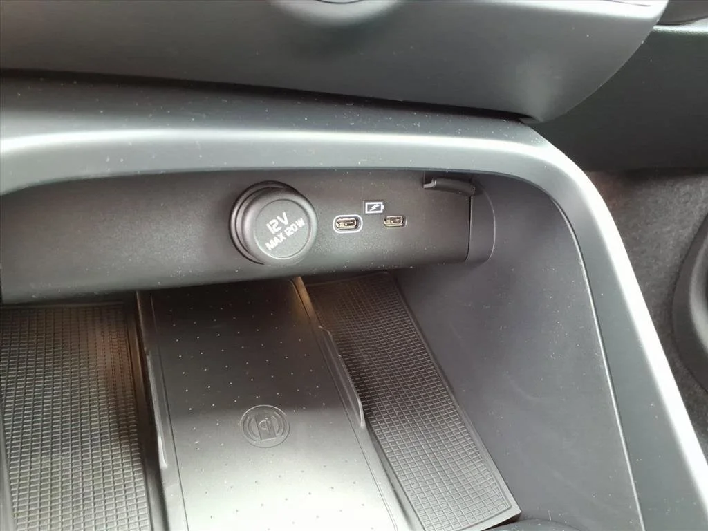 New 2026 Onyx Black Volvo Core image 19