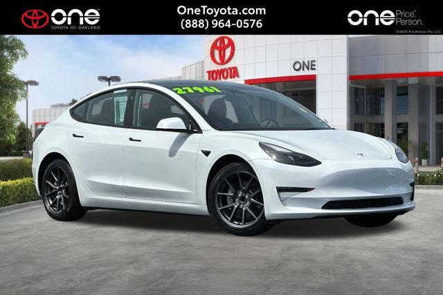 2023 Tesla Model 3 -'s photo