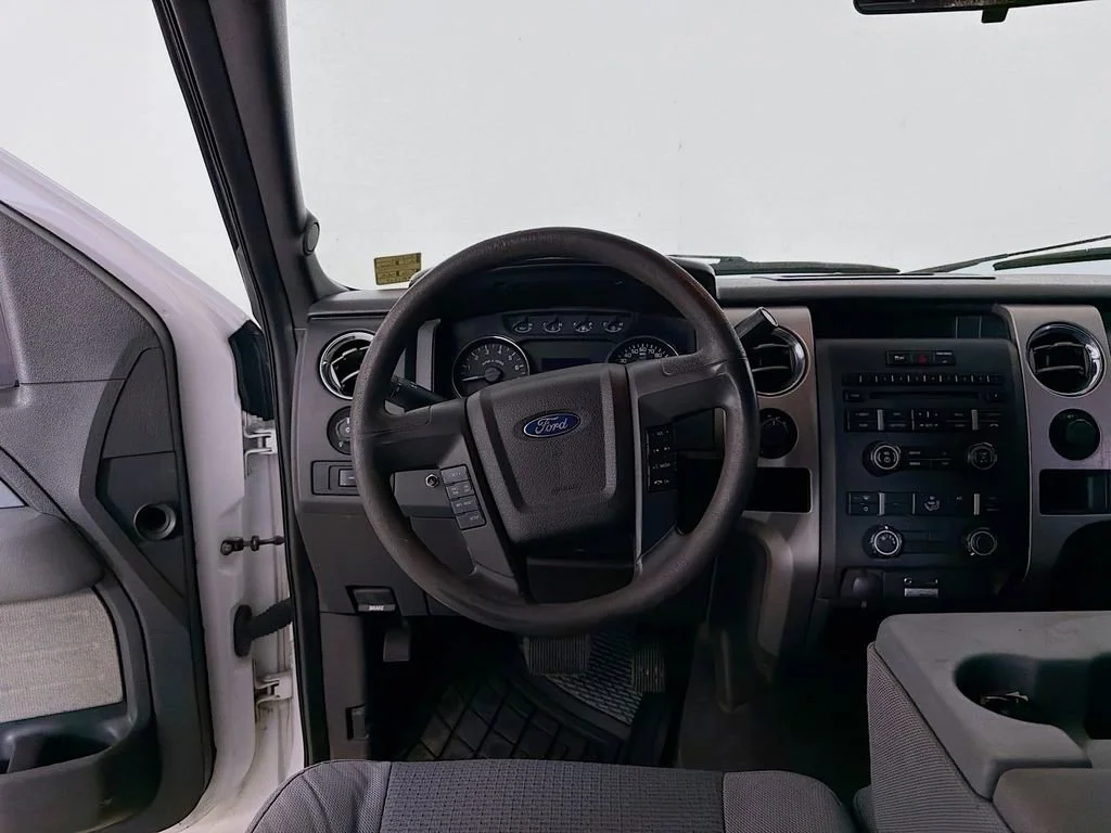 Used 2013 White Ford XL image 19