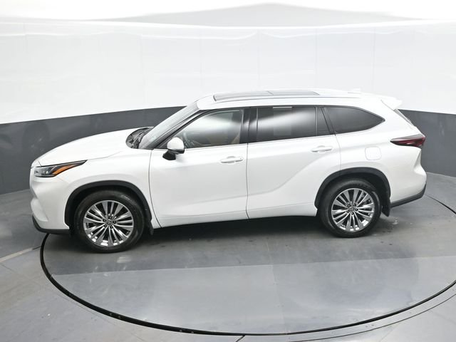 Used 2024 Beige Toyota Platinum image 12