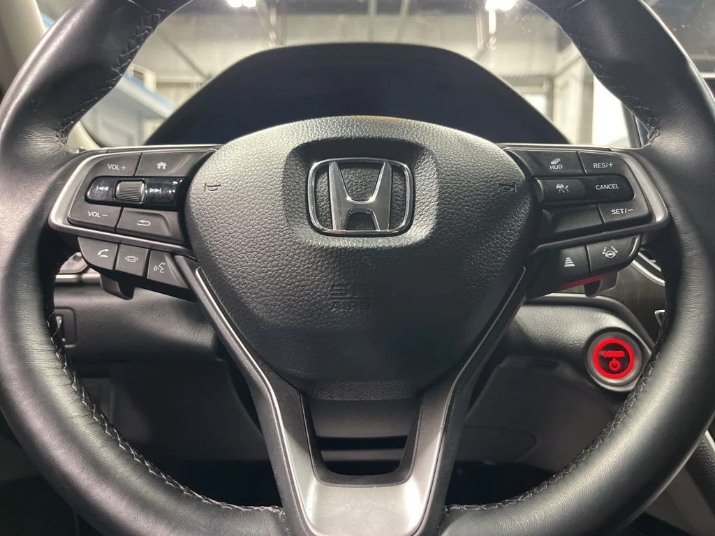 Certified Used 2022 Sonic Gray Pearl Honda Touring image 16