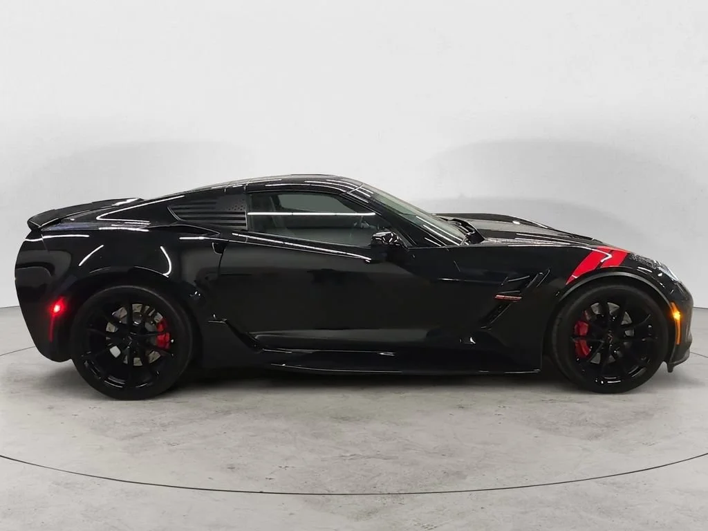Used 2017 BLACK Chevrolet Grand Sport 2LT image 7