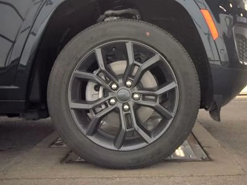 Used 2024 Black Jeep 4xe image 8