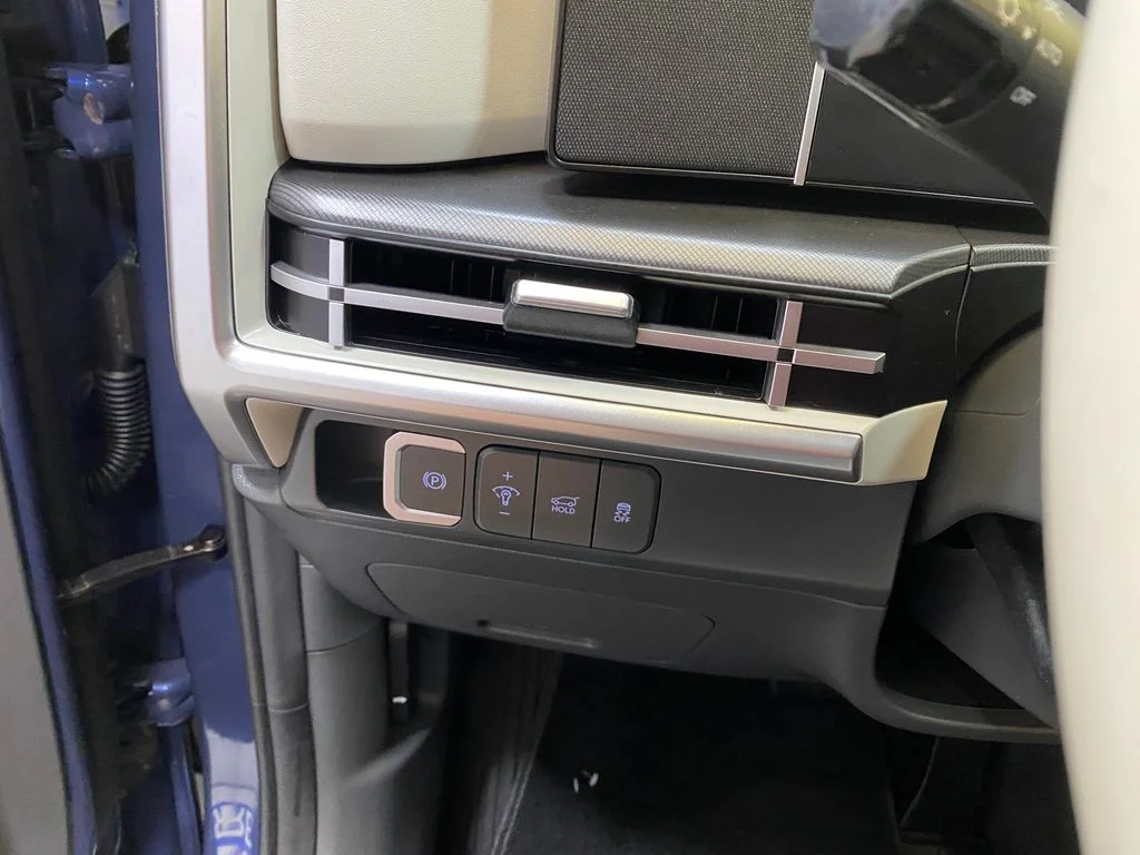 Used 2026 Blue Hyundai SEL image 37