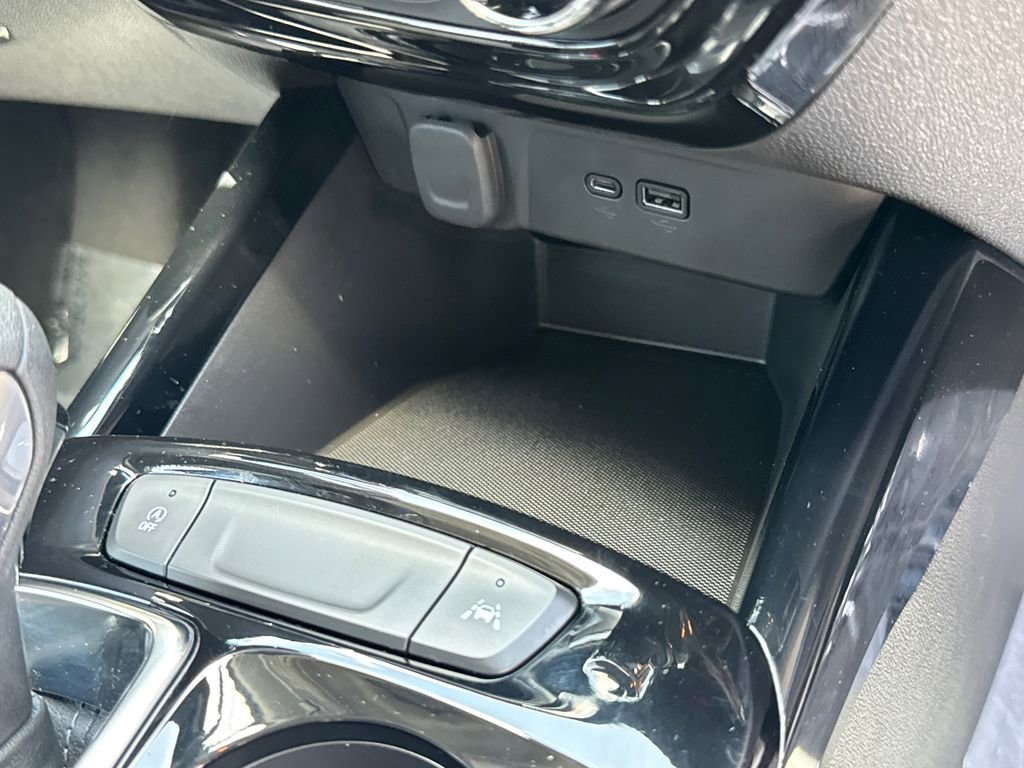Used 2025 Mosaic Black Metallic Chevrolet LT image 17