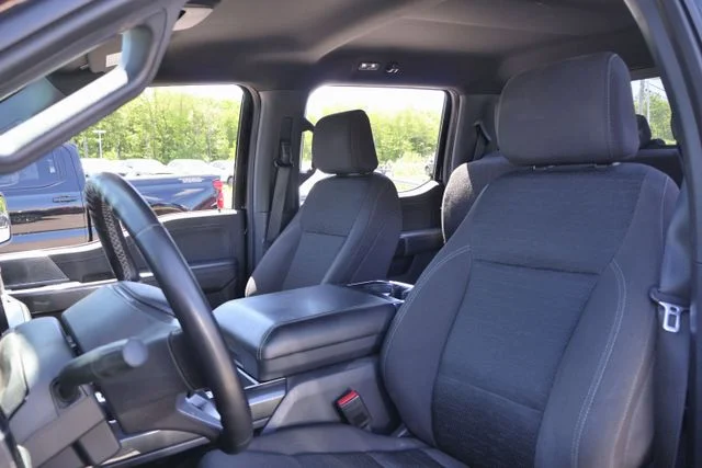 Used 2023 Black Ford XLT image 9