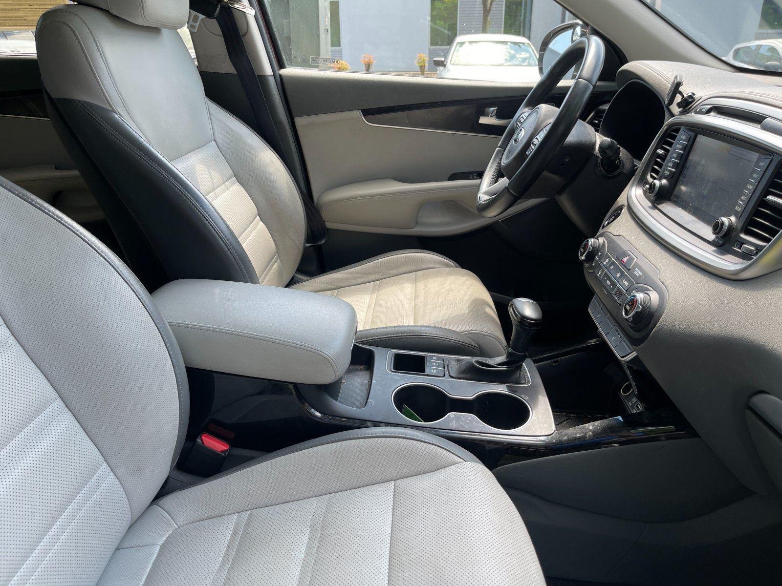 Used 2017 Sangria Kia SX V6 image 39