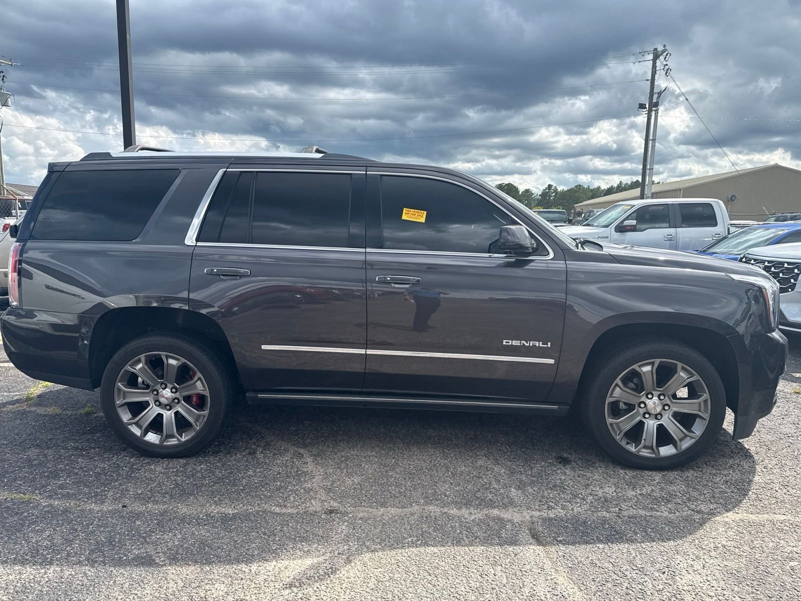 Used 2017 Silver GMC Denali image 7