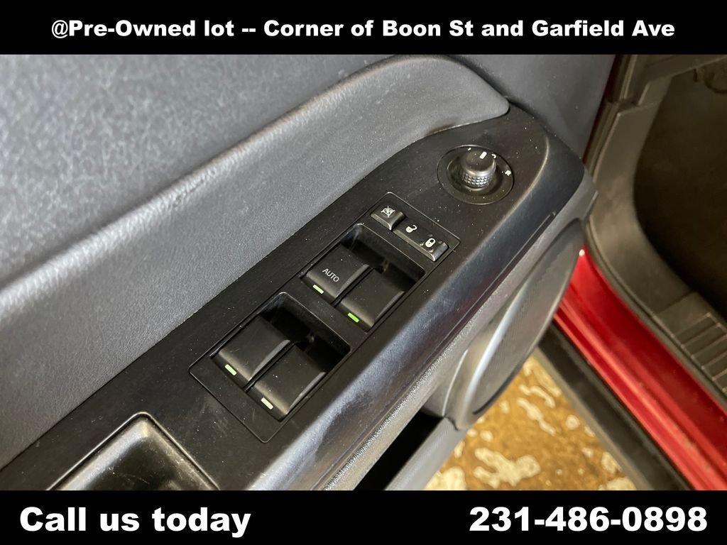 Used 2014 Red Jeep Sport image 15