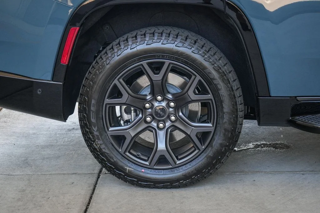 New 2026 Steel Blue Exterior Paint Jeep Upland image 12