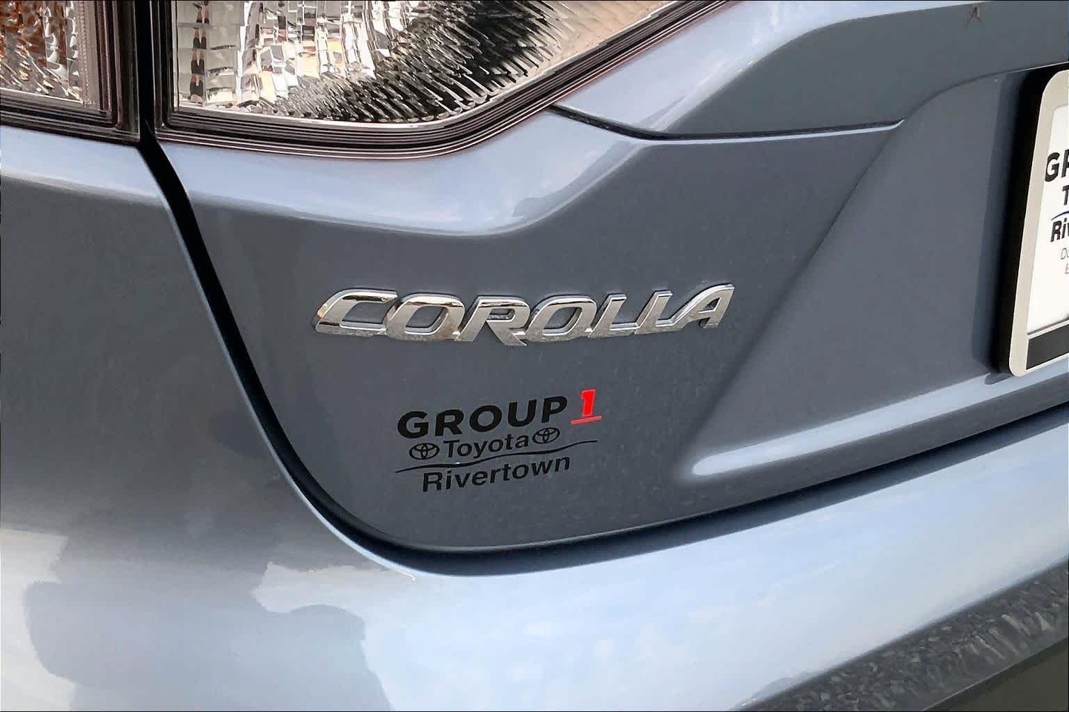 Used 2025 Celestite Toyota Hybrid LE image 30