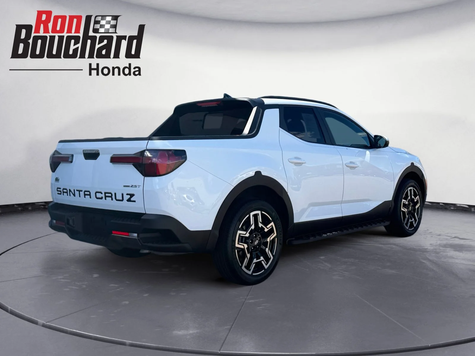 Used 2025 Atlas White Hyundai Limited image 2