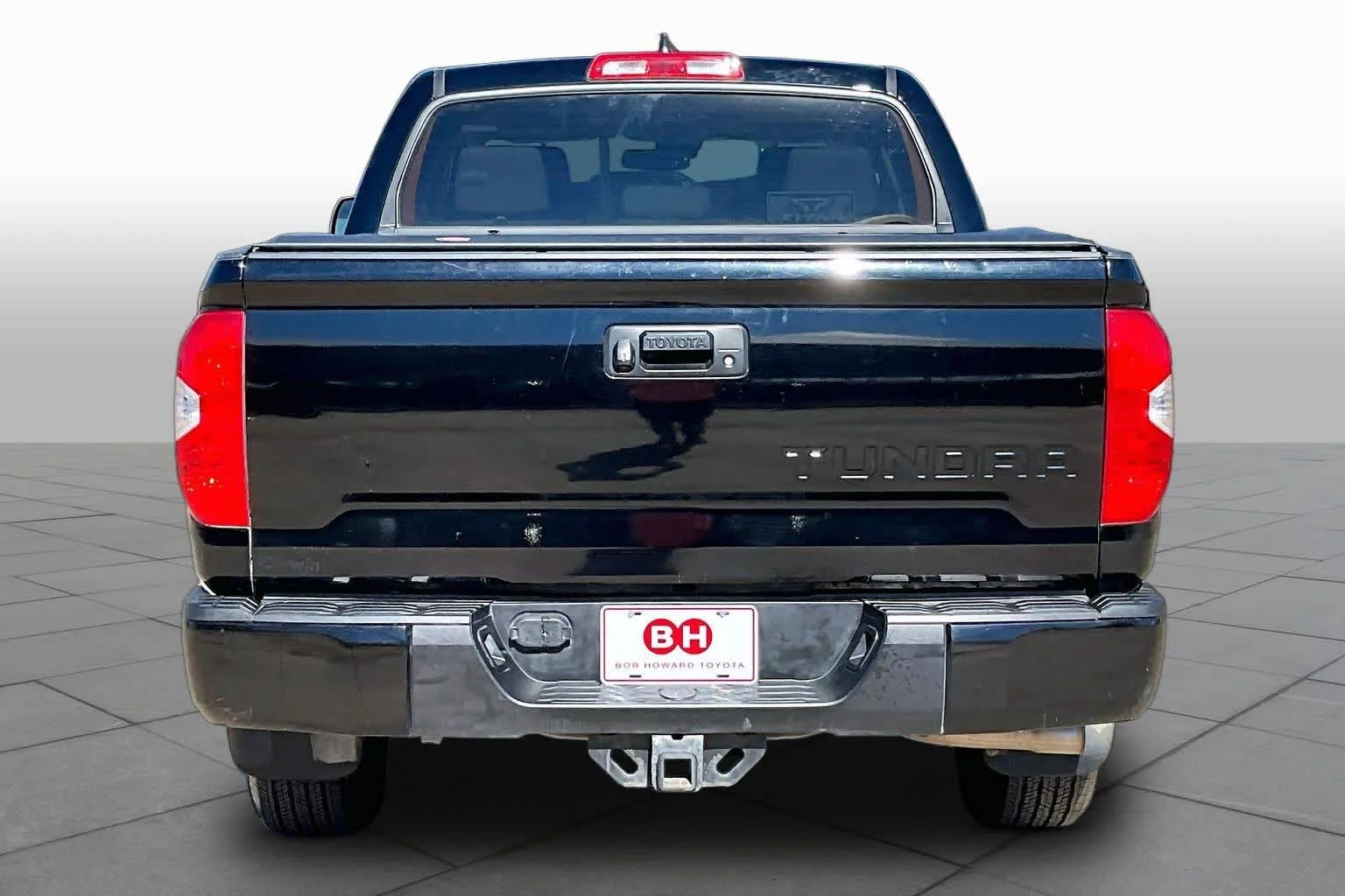 Used 2021 Midnight Black Metallic Toyota SR5 image 5