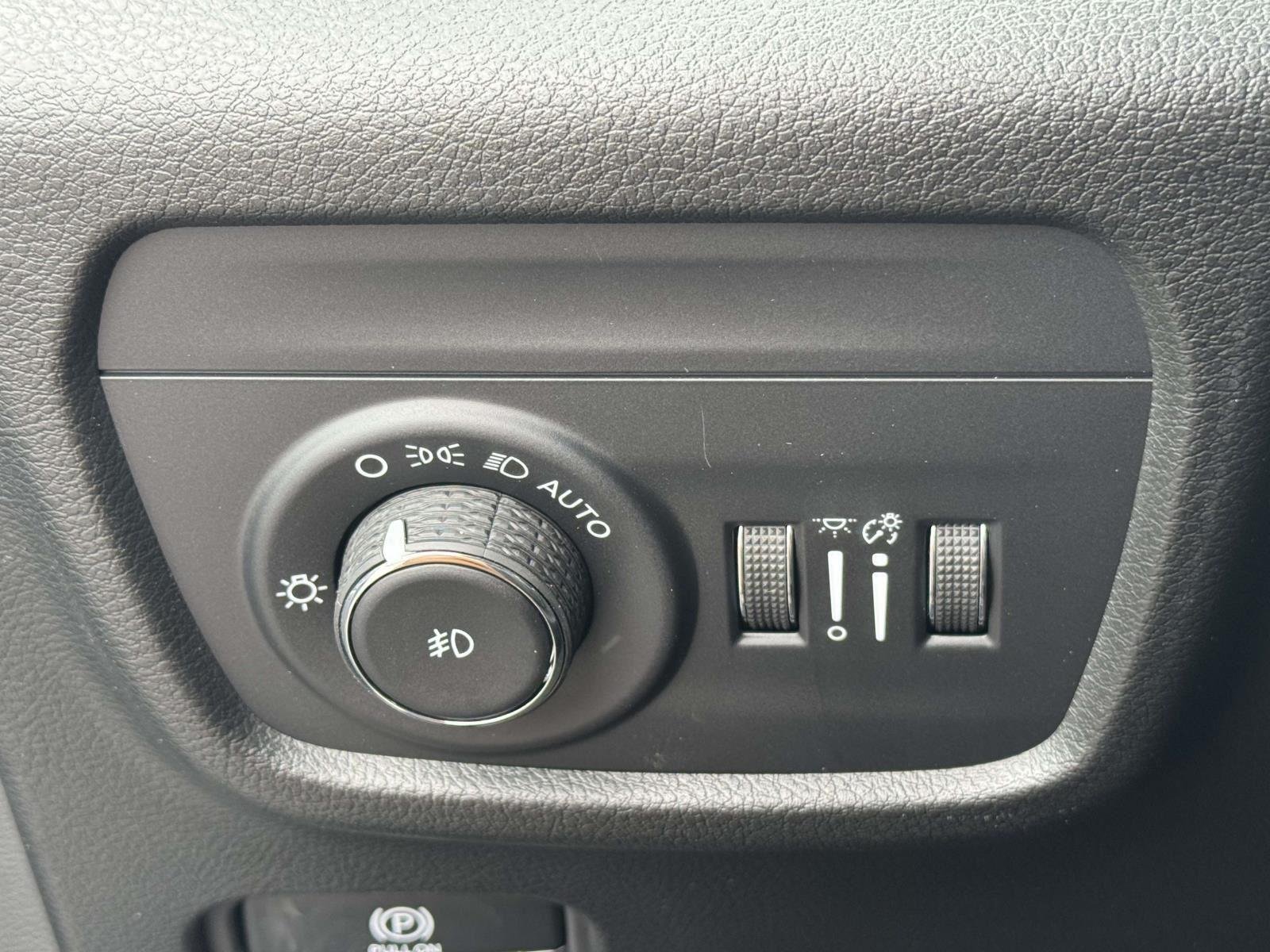 New 2026 Steel Blue Exterior Paint Jeep Limited Reserve image 9