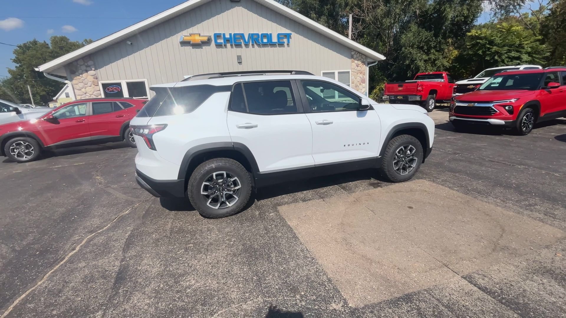New 2026 Polar White Tricoat Chevrolet ACTIV image 33