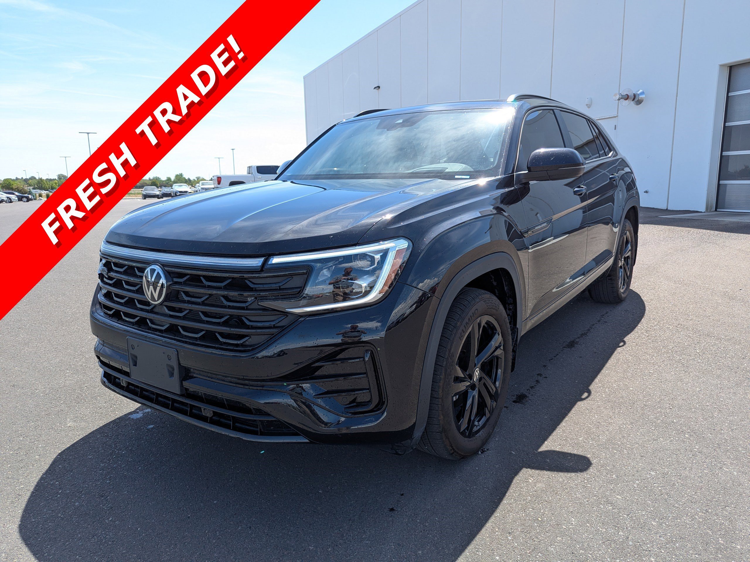 2025 Volkswagen Atlas Cross Sport 2.0T SEL R-Line 4MOTION's photo