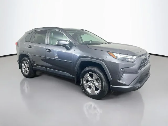 Used 2022 Magnetic Gray Metallic Toyota XLE image 23