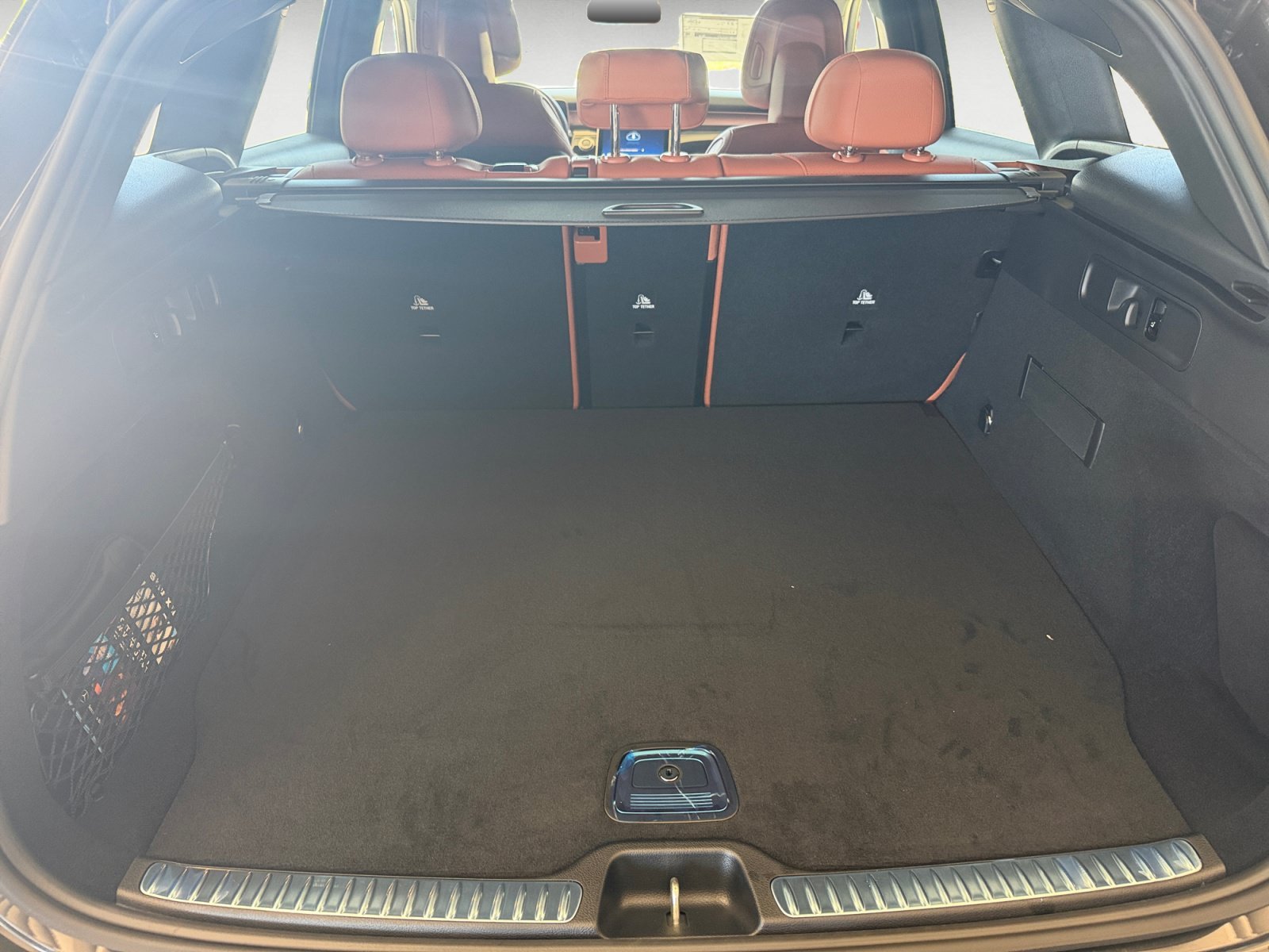 New 2027 Graphite Grey Metallic Mercedes-Benz GLC 300 image 44