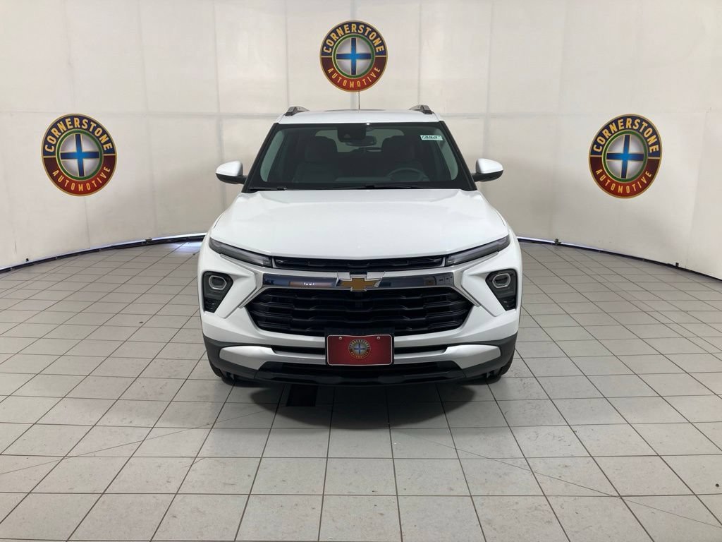 New 2026 Summit White Chevrolet LT image 18